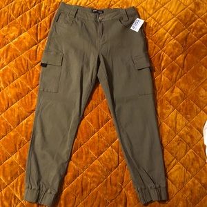 Almost Famous Olive Green Cargo Pants